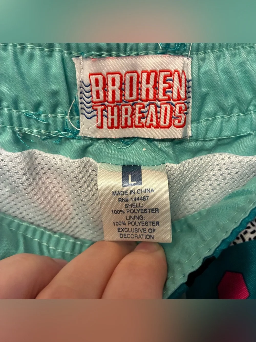 Broken Threads Men’s Funky 80’s/90’s Pattern Swim Trunks, Size L - Picture 4 of 4